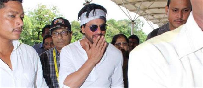 Shah Rukh and Kajol leave for Hyderabad to complete final 'Dilwale' schedule