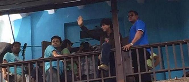 Shah Rukh Khan Shoots For 'Fan' in South Mumbai