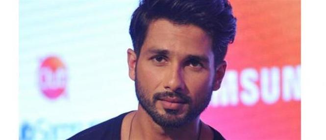 Shahid Kapoor Wraps Up 'Rangoon' Shoot Hindi Movie, Music Reviews and News Shahid Kapoor Wraps Up 'Rangoon' Shoot Hindi Movie, Music Reviews and News