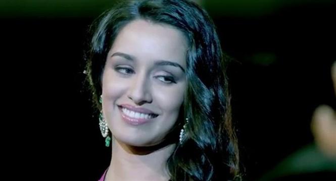 Shraddha Kapoor learns guitar for Half Girlfriend