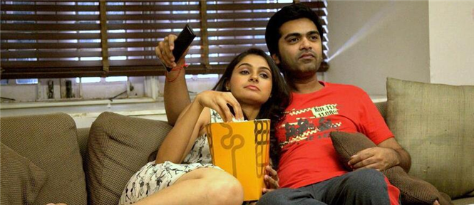 Simbu and Andrea in Inga Enna Solluthu