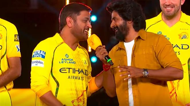 Sivakarthikeyan urges Dhoni to play till 60; Dhoni replies, "I�ll try"