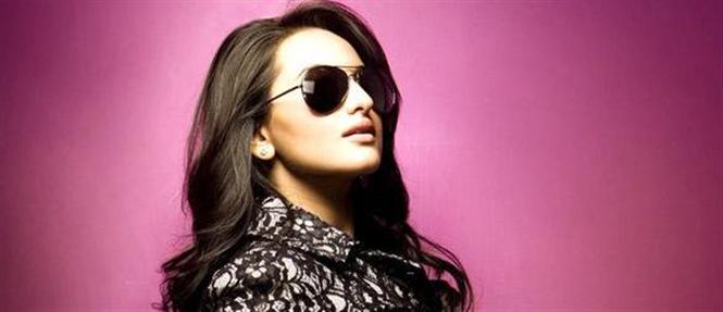 Sonakshi Sinha starts shooting for AR Murugadoss's film
