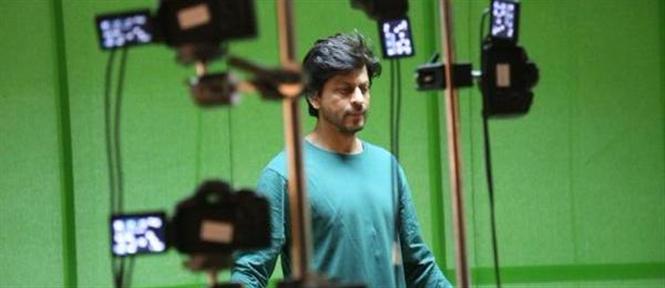 SRK at costume scanning session for Fan