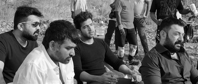 STR, Vijay Sethupathi, Arun Vijay, Arvind Swami snapped together on the sets of Mani Ratnam's Chekka Chivantha Vaanam