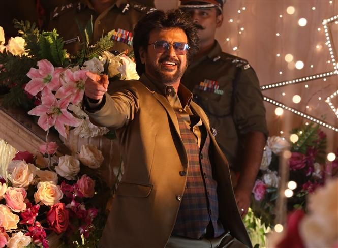 Sun TV bags the satellite rights of Rajinikanth's Darbar