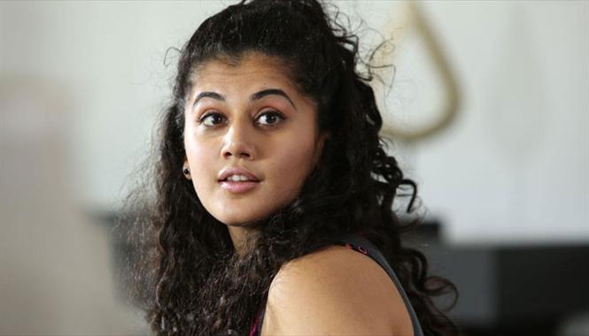 Taapsee Pannu gets into a twitter brawl over 'irresponsible journalism'