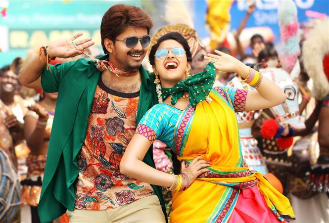 Vairamuthu reveals Vijay's opening song from Bairavaa