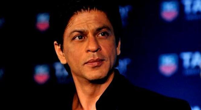 VHP, SHIV SENA seek ban on SRK's Raees