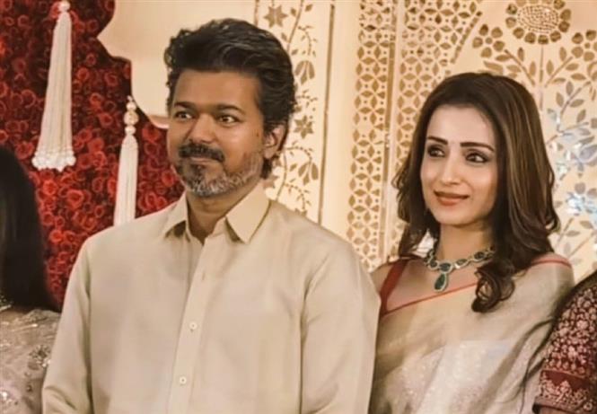 Vijay - Trisha Public Appearance: How X reacts