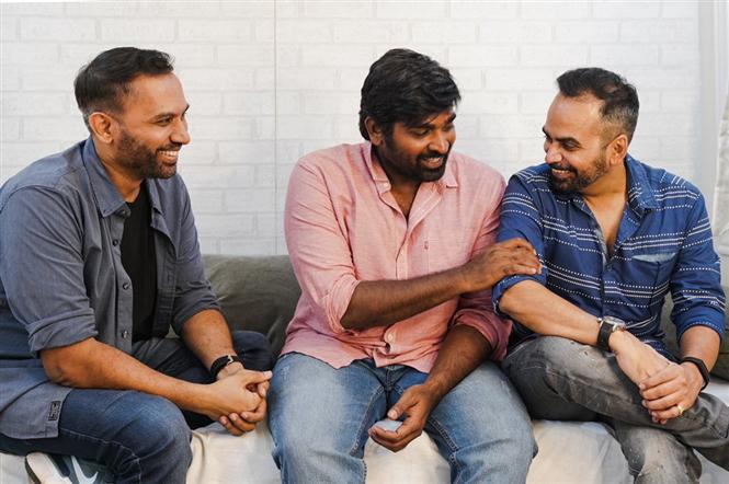 Vijay Sethupathi begins shooting for Hindi web-series with Family Man directors!