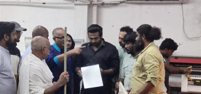 Vijay Sethupathi to begin shooting for Maanagaram Hindi Remake!