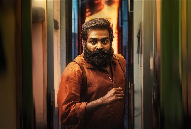 Vijay Sethupathi's Train Gets Satellite Partner - Star Vijay on Board