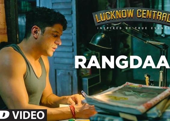 Watch 'Rangdaari'  video song from Lucknow Central