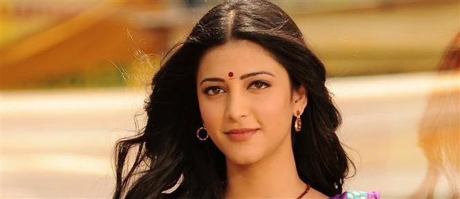 Will Shruthi be part of Karthi's Kashmora magic?